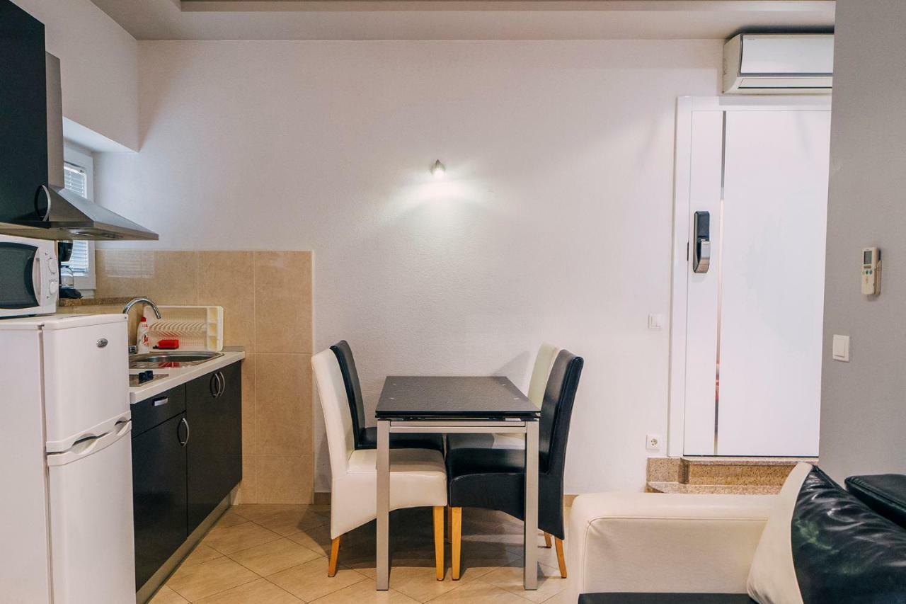 Deluxe Apartments Center บาชกาโวดา ภายนอก รูปภาพ