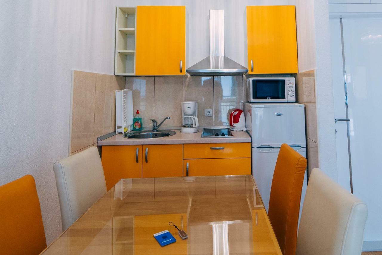 Deluxe Apartments Center บาชกาโวดา ภายนอก รูปภาพ