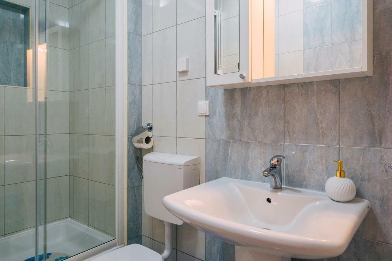 Deluxe Apartments Center บาชกาโวดา ภายนอก รูปภาพ