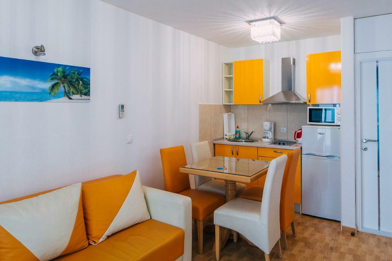 Deluxe Apartments Center บาชกาโวดา ภายนอก รูปภาพ