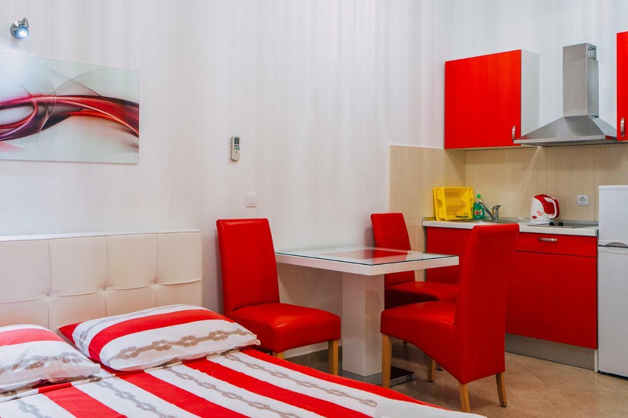 Deluxe Apartments Center บาชกาโวดา ภายนอก รูปภาพ