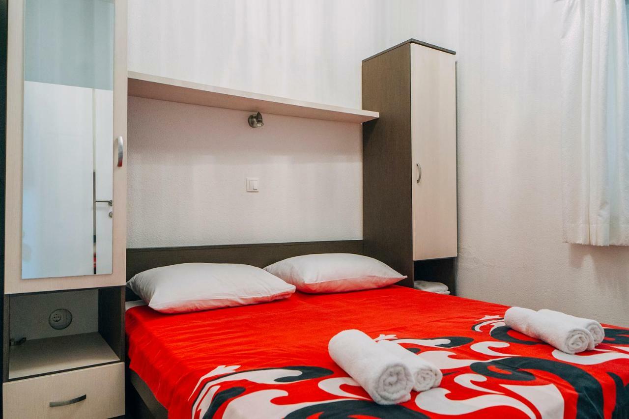Deluxe Apartments Center บาชกาโวดา ภายนอก รูปภาพ