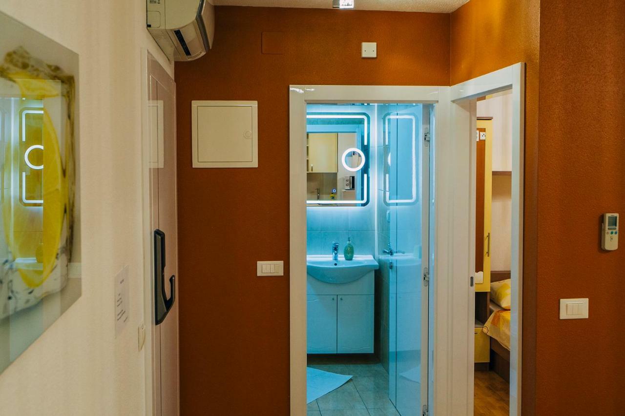 Deluxe Apartments Center บาชกาโวดา ภายนอก รูปภาพ